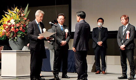 「子どもたちの健康を守る～生まれてから成人まで～」をテーマに開催