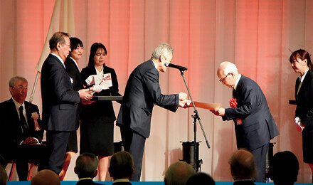 地域住民の健康保持などに尽力する赤ひげ大賞並びに赤ひげ功労賞受賞者の功績をたたえる
