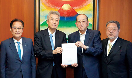 医業経営検討委員会答申「医業経営の安定化における諸課題」